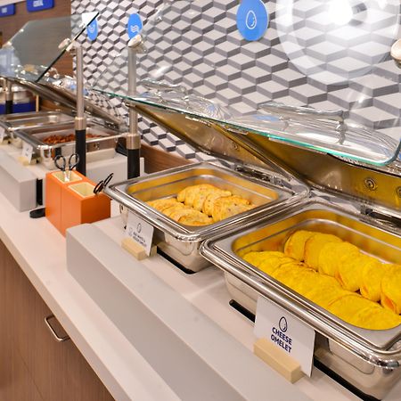Holiday Inn Express & Suites - Brighton By Ihg Esterno foto