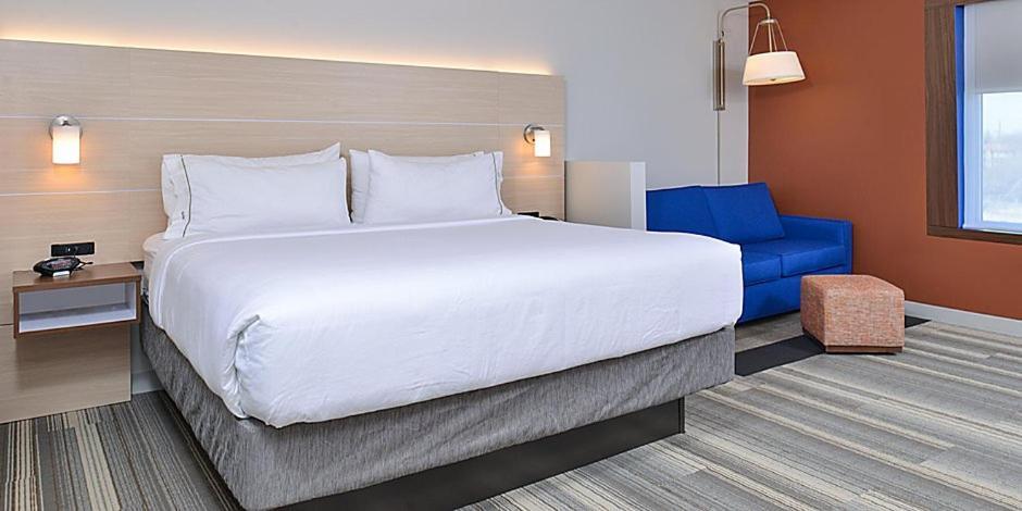 Holiday Inn Express & Suites - Brighton By Ihg Esterno foto
