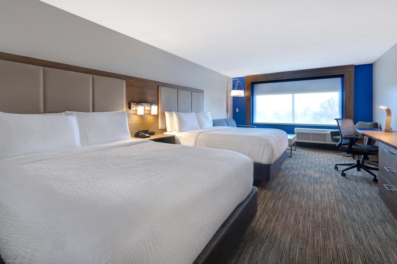 Holiday Inn Express & Suites - Brighton By Ihg Esterno foto