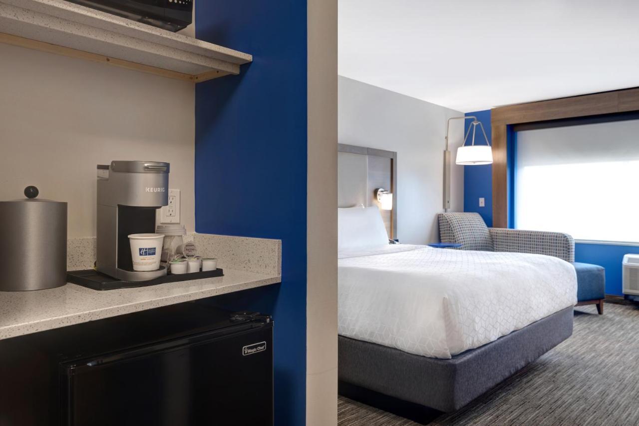 Holiday Inn Express & Suites - Brighton By Ihg Esterno foto